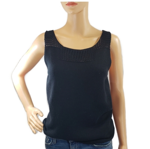 Chelsea and Theodore knit Sleeveless Sweater - Picture 2 of 5